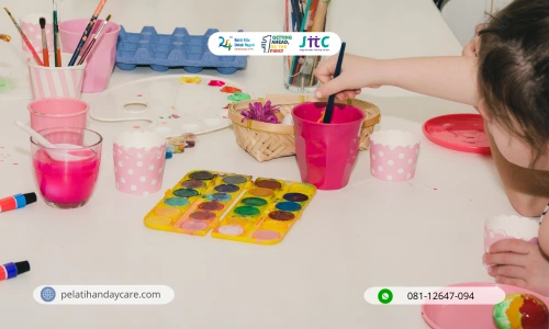 Pelatihan Aktivitas Kreatif untuk daycare bantu guru dan pengasuh anak